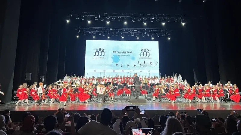 Beklenen gün geldi! Cumhurbaşkanlığı Çocuk Orkestrası ve Korosu İstanbullular ile buluştu