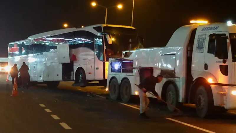 Bolu Dağı'nda Korkunç Kaza! Otobüs ve TIR Çarpıştı!
