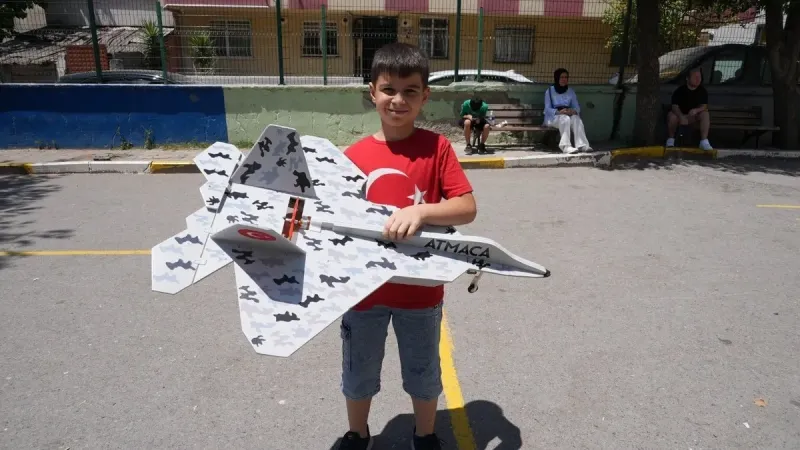Bu çocuklar umut vadediyor!  Geleceğin aydınlık yüzleri uçak üretiyor: “TEKNOFEST’ten ilham aldık”