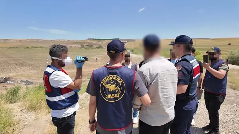 Diyarbakır'da Kan Donduran Cinayet! Baba-Oğul Kamyonette Yakıldı!