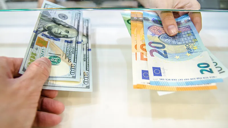 Dolar ve Euro'da Son Dakika! Haftaya Nasıl Başladı?
