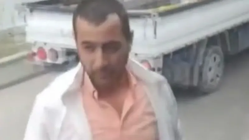 Dolmuş şöförüne döner bıçağı çekmişti! Kısa sürede yakalandı!