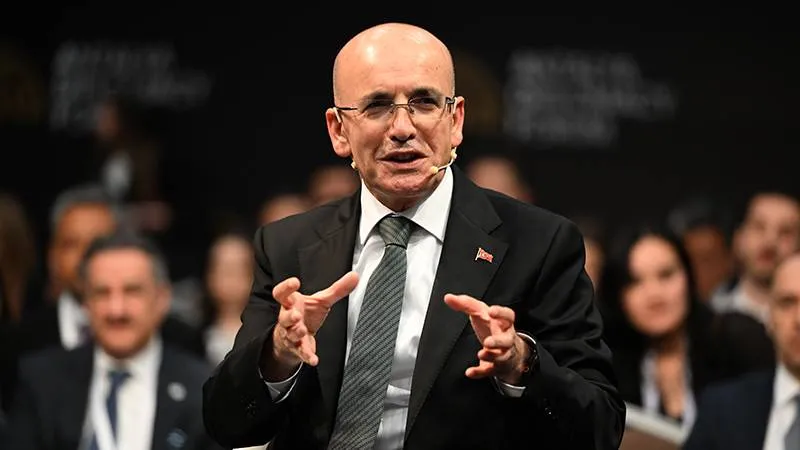 Şimşek'in Ekonomi Politikaları Çöktü Mü? Ekonomistlerden Sert Eleştiri!