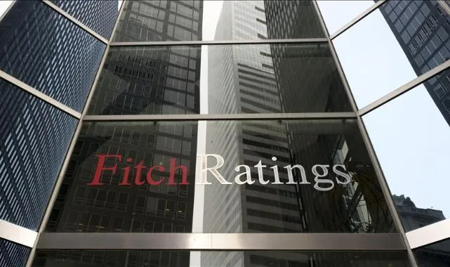 Fransa'ya Kredi Şoku! Fitch Notu Düşürdü, Ekonomi Alarmda!