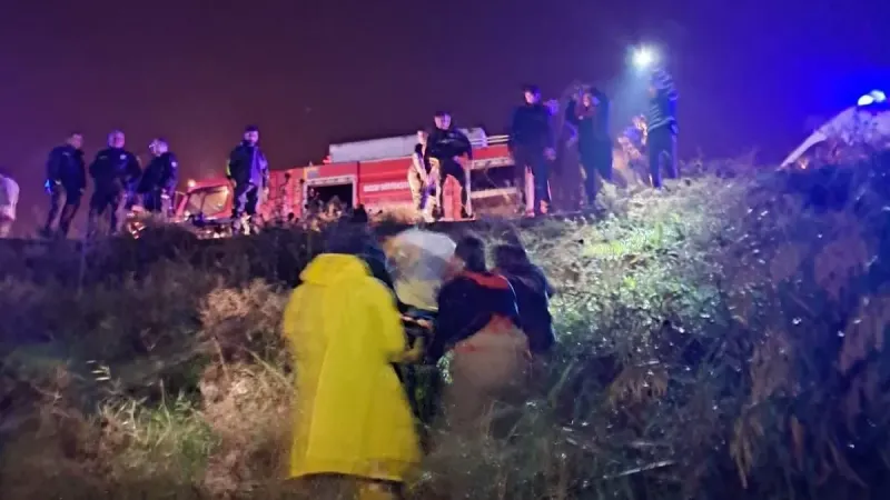 Göçmen Kaçakçıları Kaza Yaptı! İşte Olay Yerinden İlk Görüntüler