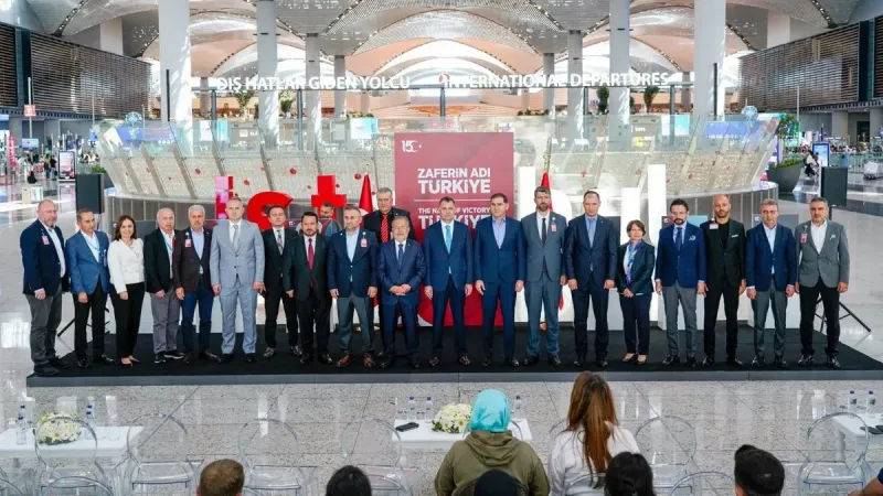 15 Temmuz Sergisi: İstanbul Havalimanı'nda Unutulmaz Anlar!
