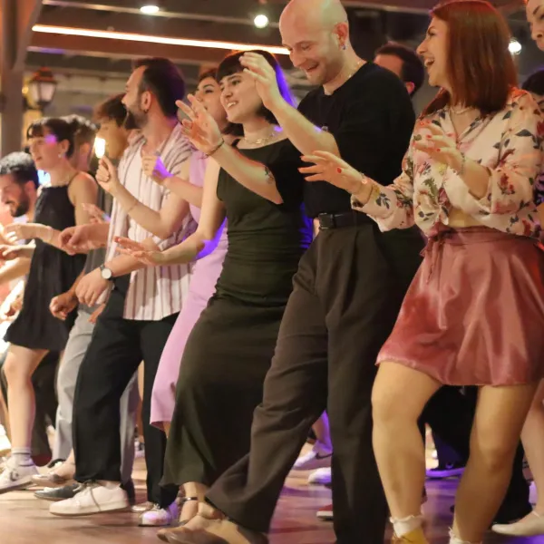 İstanbul Modern'de Caz Rüzgarı: Dans Atölyesiyle Coşun!