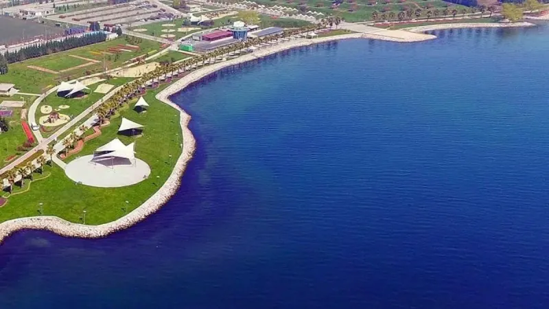 İzmit Körfezi'nde Dev Temizlik! Dip Çamuru Kabusu Bitiyor Mu?