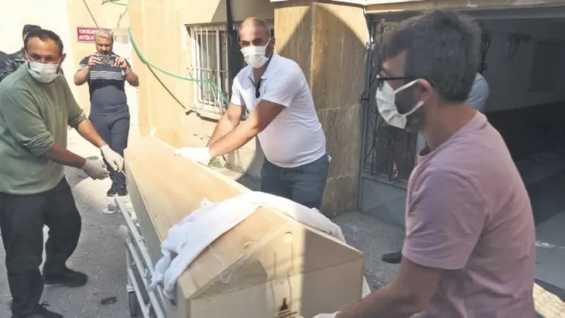 Kene Kabusu! 38 Yaşındaki Adamın Vücuduna 3 Kene Yapıştı!