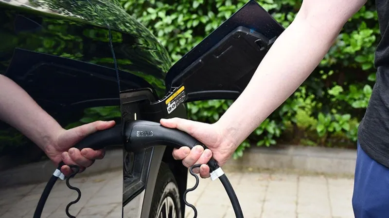Elektrikli Araçlarda Rekor! Satışlar 2 Milyonu Aştı! İşte Detaylar