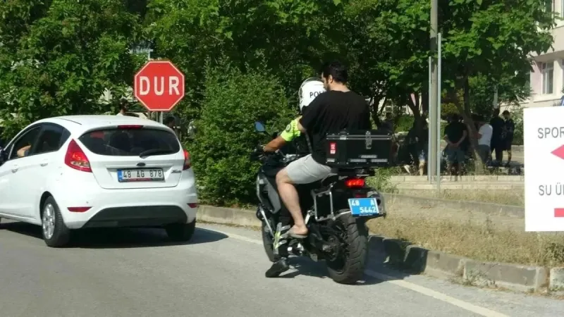 Muğla’da polis ekipleri öğrencileri son dakikada yetiştirdi