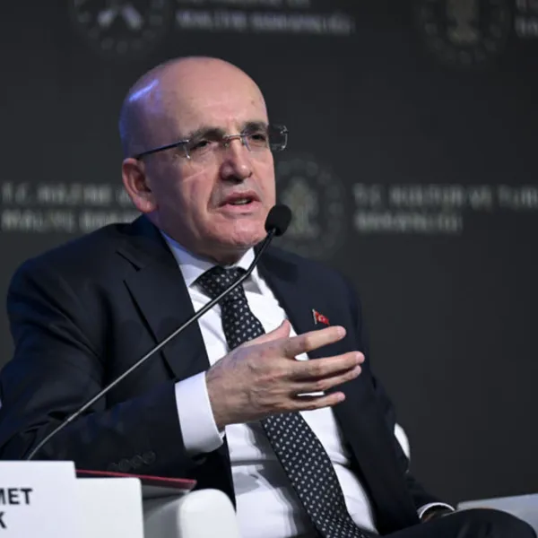 Şimşek'ten İddialara Cevap: Londra'daki Ev ve 'İhale Kralı' Olayı!