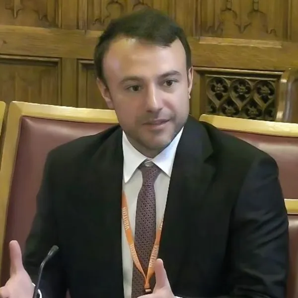 Türk Bilim İnsanına İngiltere'de Büyük Onur: Lordlar Kamarası'nda Görev!