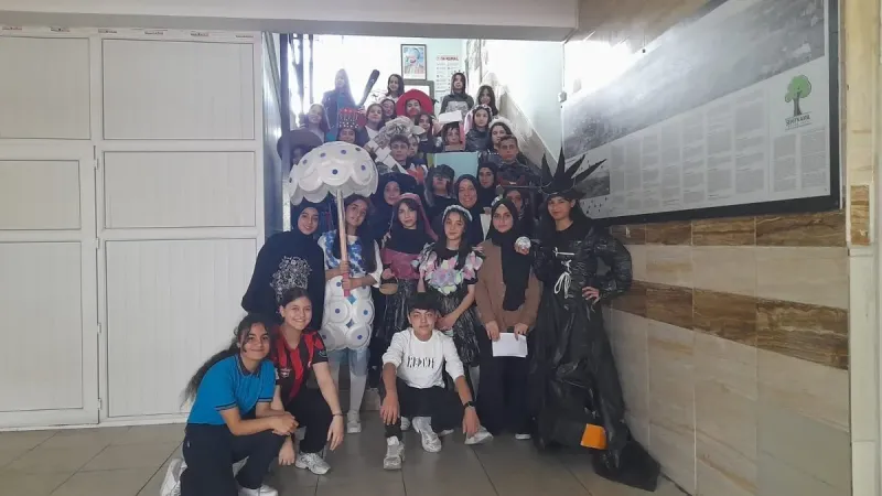 Atıklardan Moda! Öğrencilerden Geri Dönüşüm Defilesi