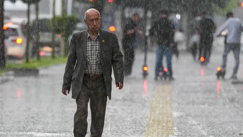 İstanbul'da Hava Alarmı! Bugün Yağmur Var Mı? İşte Detaylar!