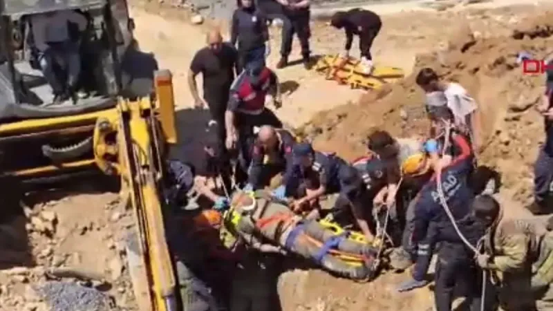 Çekmeköy'de Korkunç Göçük! İnşaatta Mahsur Kalanlar Var mı?