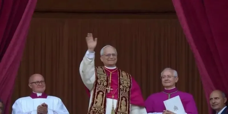 Vatikan'da Şok Değişim! Yeni Papa ABD'li Robert Prevost mu?