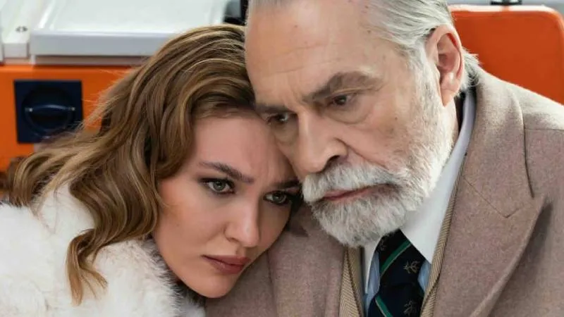 Sekizinci Aile Dizisi: Haluk Bilginer ve Hazal Kaya'dan İlk Kareler!