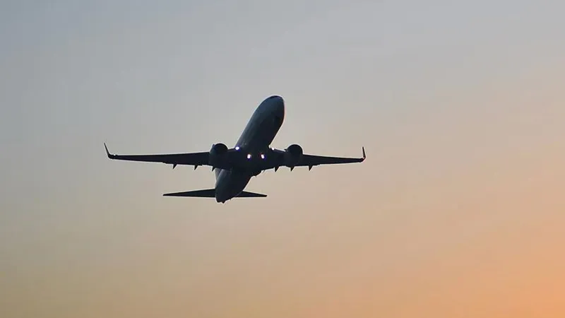 Taşkent ile Trabzon arasında uçak seferleri başladı