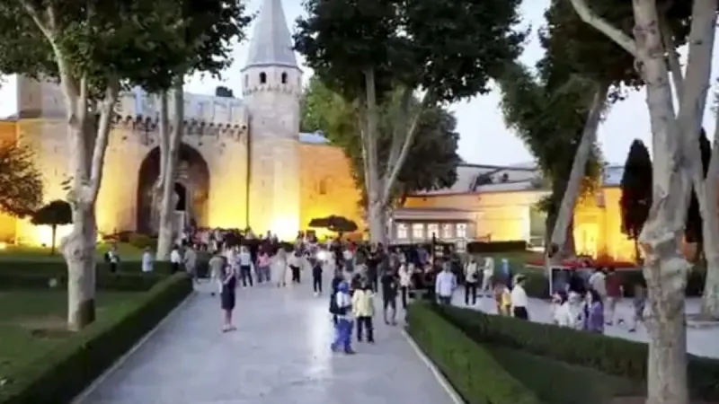 Topkapı'da Gece Sürprizi! Saray Artık Geceleri de Açık!