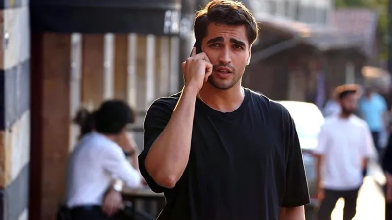 Yalı Çapkını Ferit, Mert Ramazan Demir Kimdir?